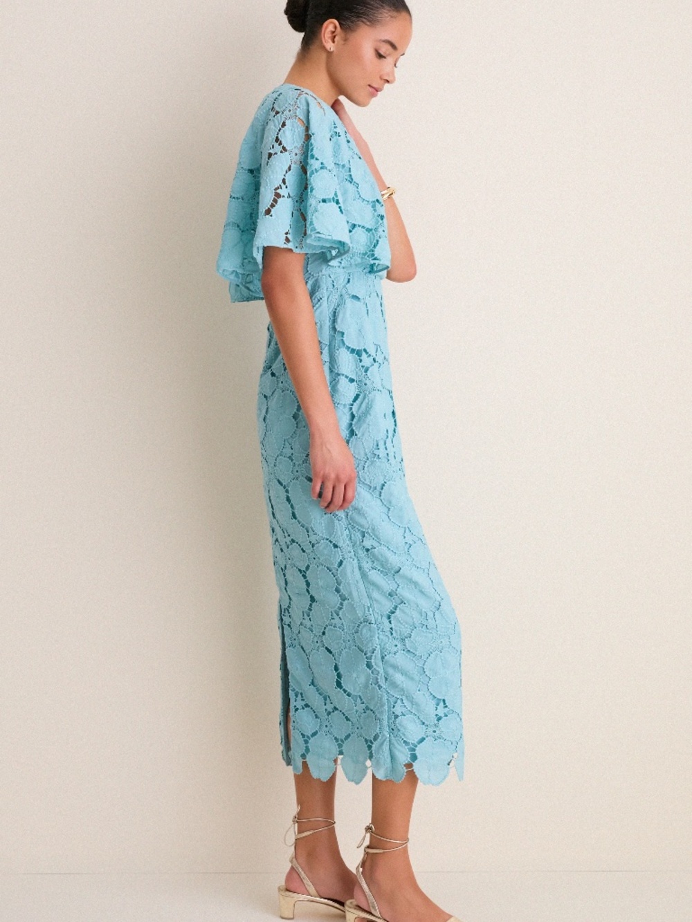 Tuckernuck Cameo Blue Eyelet Cape Leah Dress - Picture 4 of 10